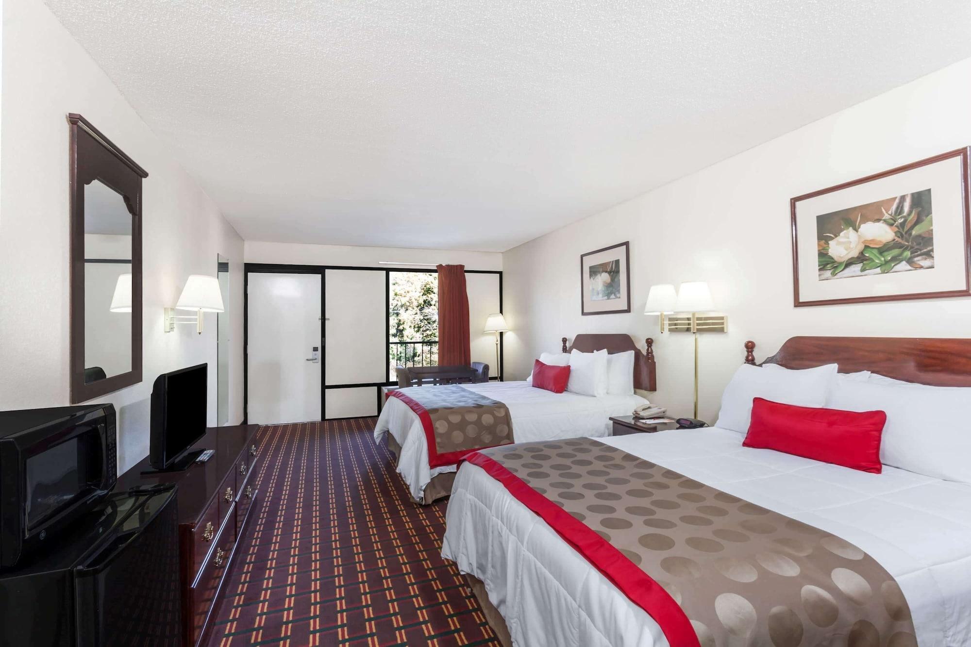 Travelodge By Wyndham Clarksville Buitenkant foto