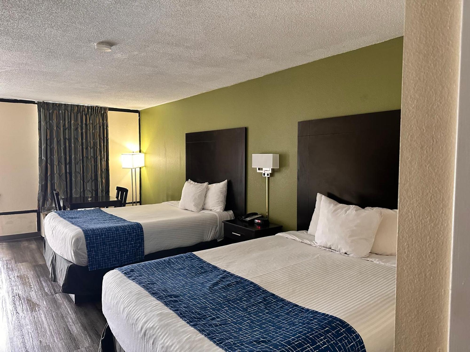 Travelodge By Wyndham Clarksville Buitenkant foto